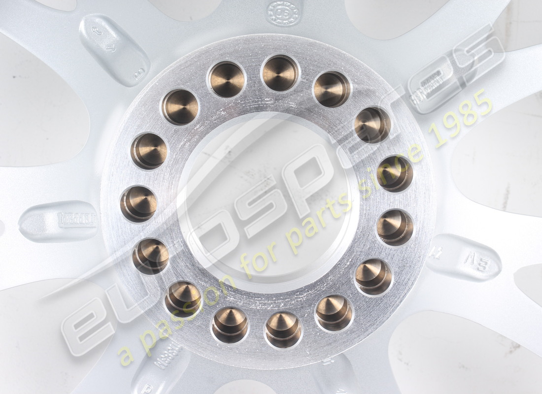 NOUVELLE JANTE DE ROUE AVANT FERRARI. NUMÉRO DE PIÈCE 220731 (5) nouvelle jante de roue avant ferrari. numéro de pièce 220731 (5)