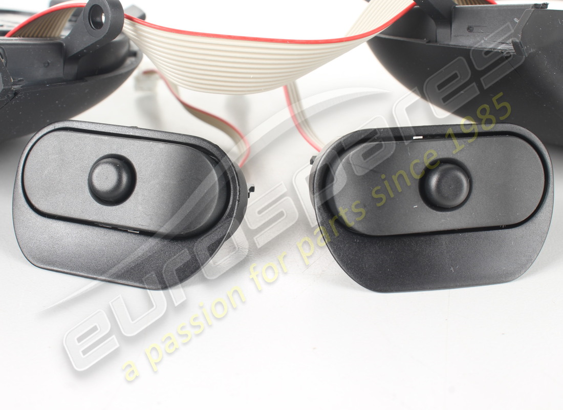 nouveau kit de boutons de volant maserati (voix). numéro de pièce 980139788 (3)