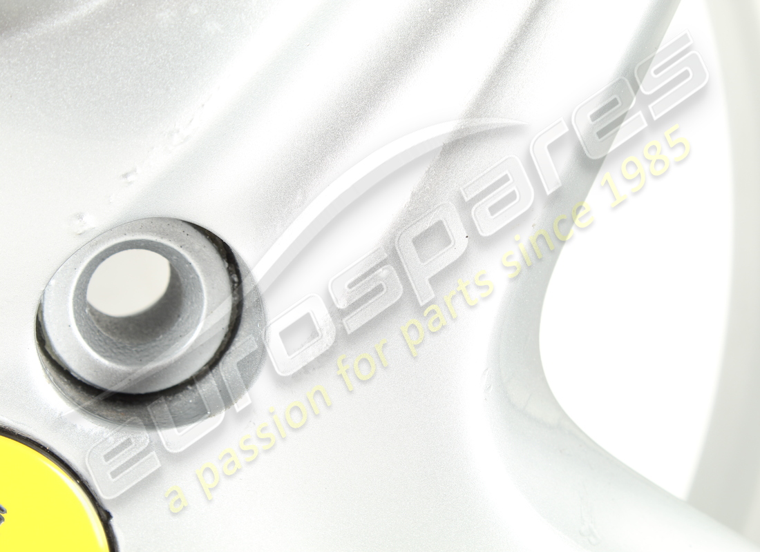 utilisé ferrari jante de roue avant. numéro de pièce 166475 (3)