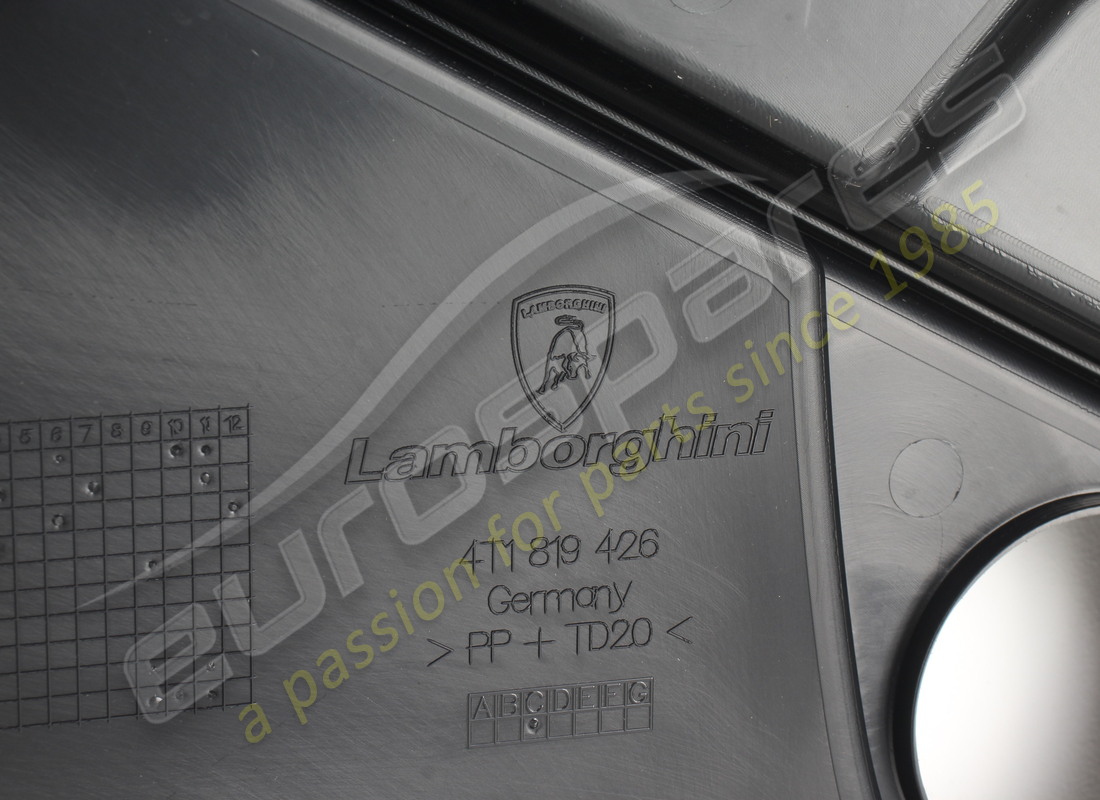 NOUVEAU COUVERCLE DE PANNEAU DE PLÉNUM LAMBORGHINI. RÉFÉRENCE 4T1819426C (7) nouveau couvercle de panneau de plénum lamborghini. référence 4t1819426c (7)