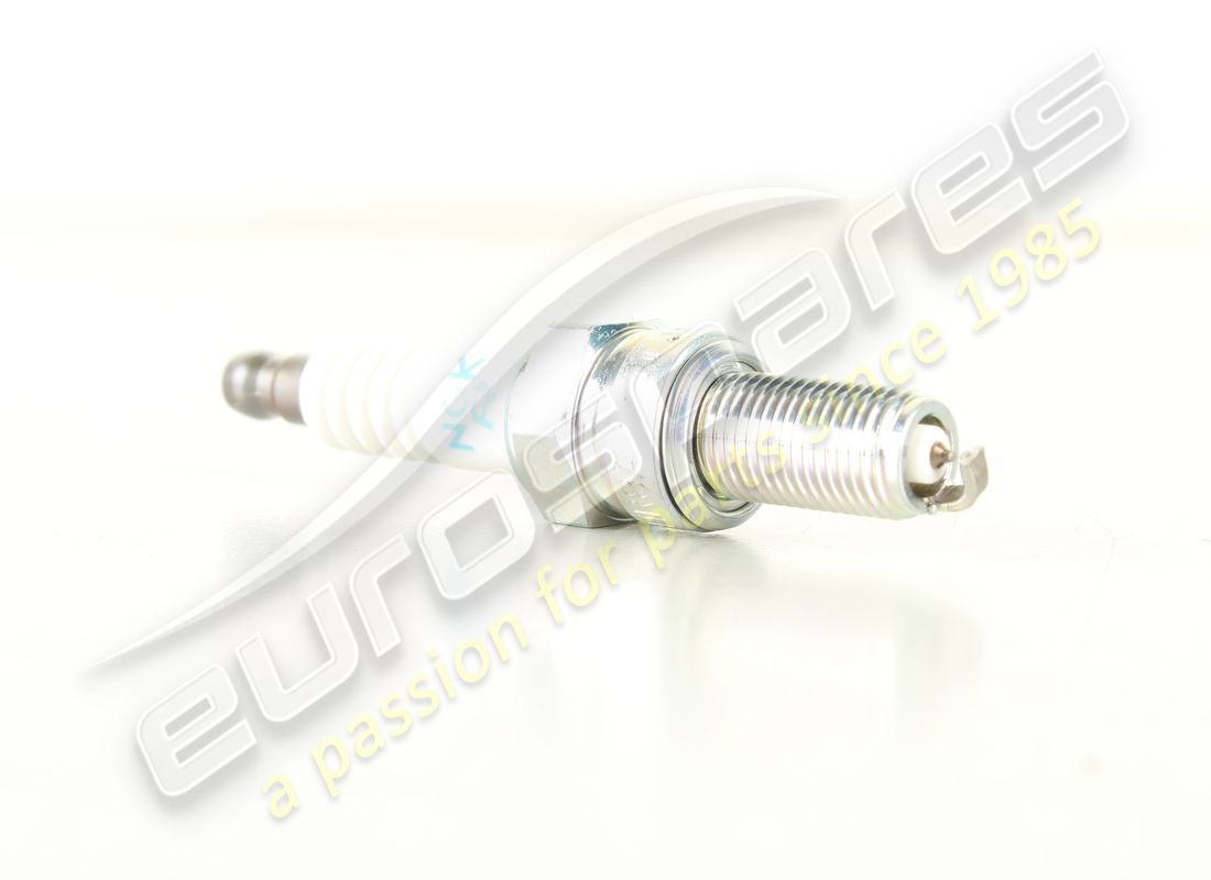 nouvelle bougie d'allumage maserati. numéro de pièce 168325 (3)