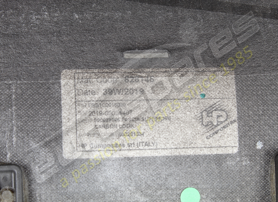 utilisé ferrari panneau supérieur en carbone. numéro de pièce 985827901 (8)