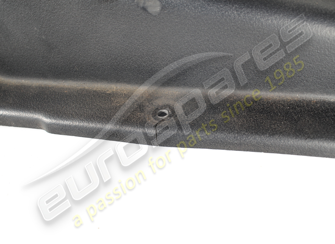 filtre à air d'occasion maserati. numéro de pièce 372480054 (2)