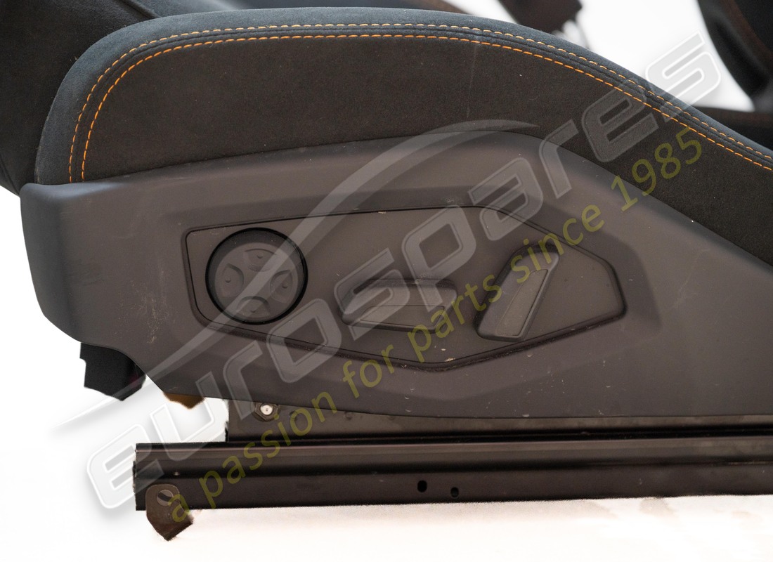 utilisé lamborghini paire de confort des places. numéro de pièce 4t0882011bw (9)
