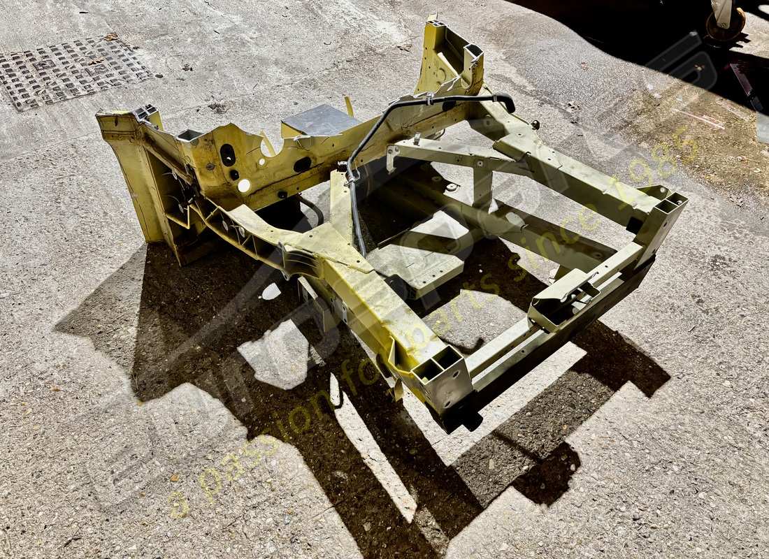 pièce de châssis avant d'occasion lamborghini. numéro de pièce 400805011g (4)
