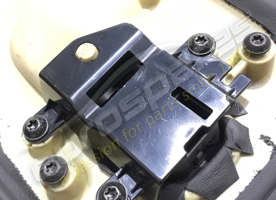 lamborghini boîte à gants utilisée. numéro de pièce 472858009 (3)