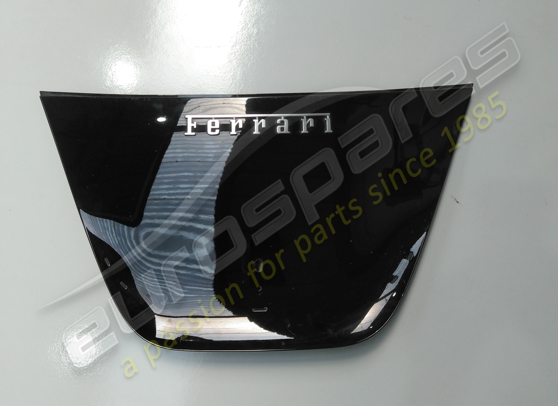 UTILISÉ Ferrari PAROI INFÉRIEURE DU CONDUIT DE SPOILER ARRIÈRE. NUMÉRO DE PIÈCE 903020 (1)