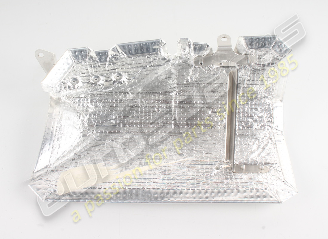 nouveau bouclier thermique ferrari. numéro de pièce 272830 (4)