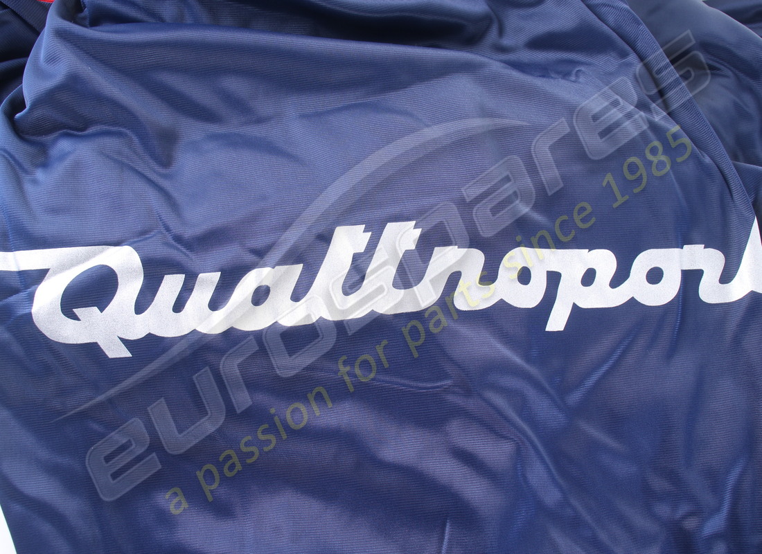 nouvelle housse de voiture maserati. numéro de pièce 81547500 (3)