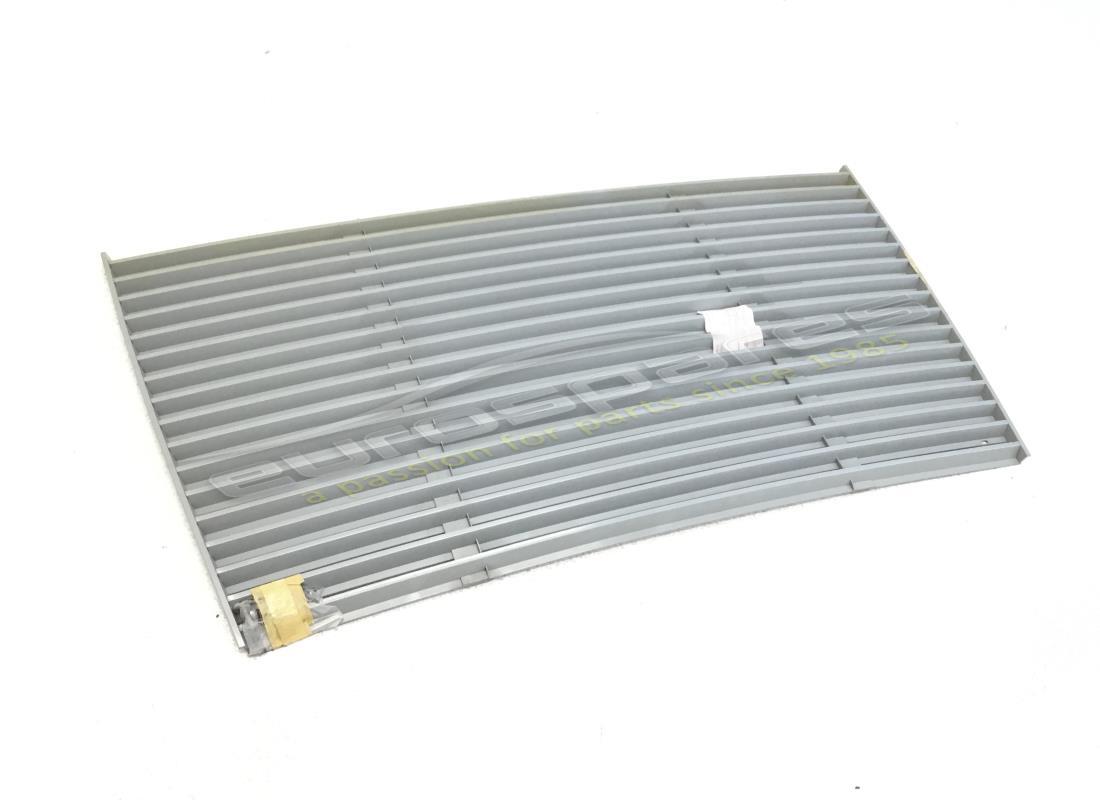 nouvelle grille de couvercle moteur ferrari (spyder uniquement). numéro de pièce 63668300 (1)