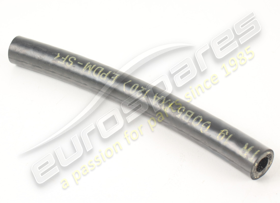 nouveau tuyau maserati. numéro de pièce 387401311 (1)