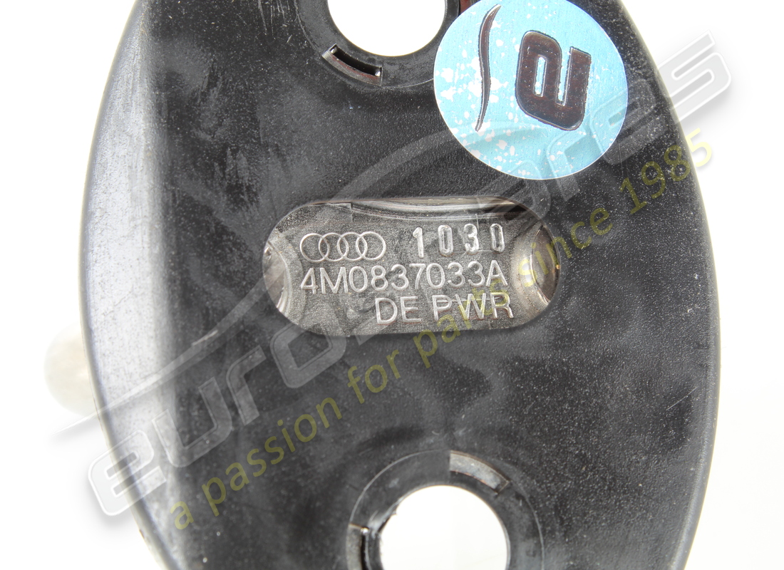 GARREUR D'OCCASION LAMBORGHINI. NUMÉRO DE PIÈCE 4M0837033A (2) garreur d'occasion lamborghini. numéro de pièce 4m0837033a (2)