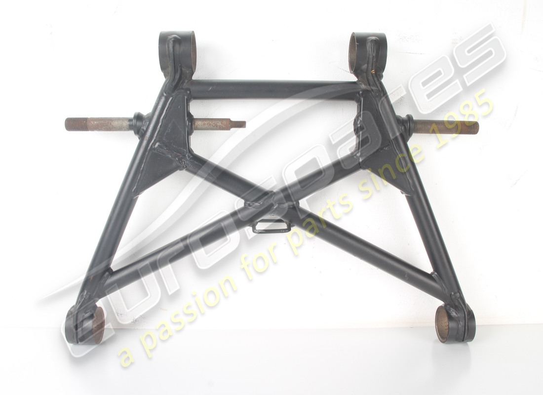 NOUVEAU LEVIER INFÉRIEUR ARRIÈRE FERRARI. NUMÉRO DE PIÈCE 124304 (1) nouveau levier inférieur arrière ferrari. numéro de pièce 124304 (1)