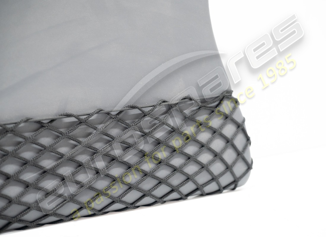 ferrari garniture de cloison arrière utilisée. numéro de pièce 845310.. (2)