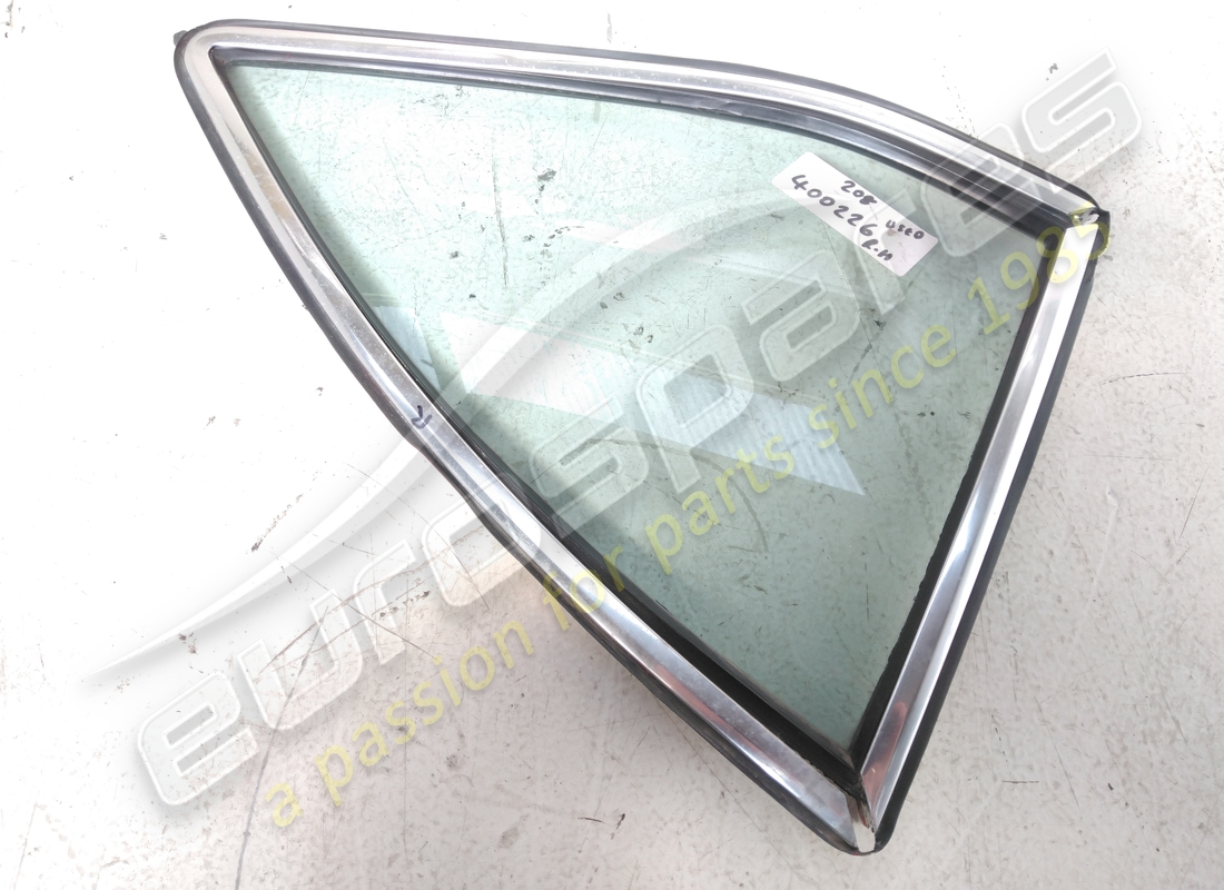 nouveau ferrari verre de feu de côte arrière droit transparent. numéro de pièce 400226 (1)