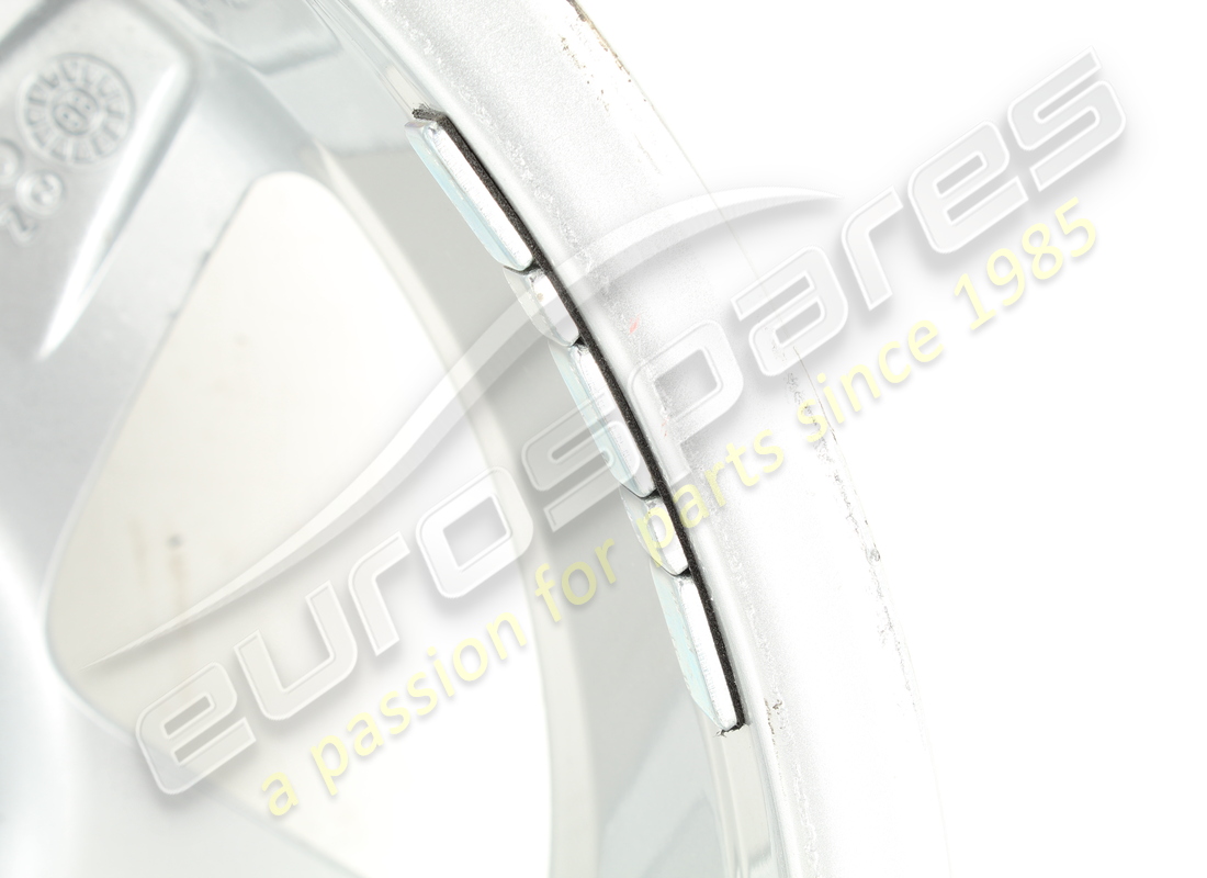 utilisé ferrari jante de roue avant. numéro de pièce 166475 (6)