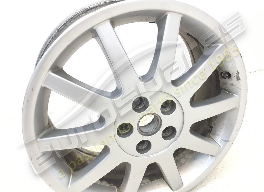 jante de roue avant d'occasion maserati (8x18). numéro de pièce 387201378 (2)