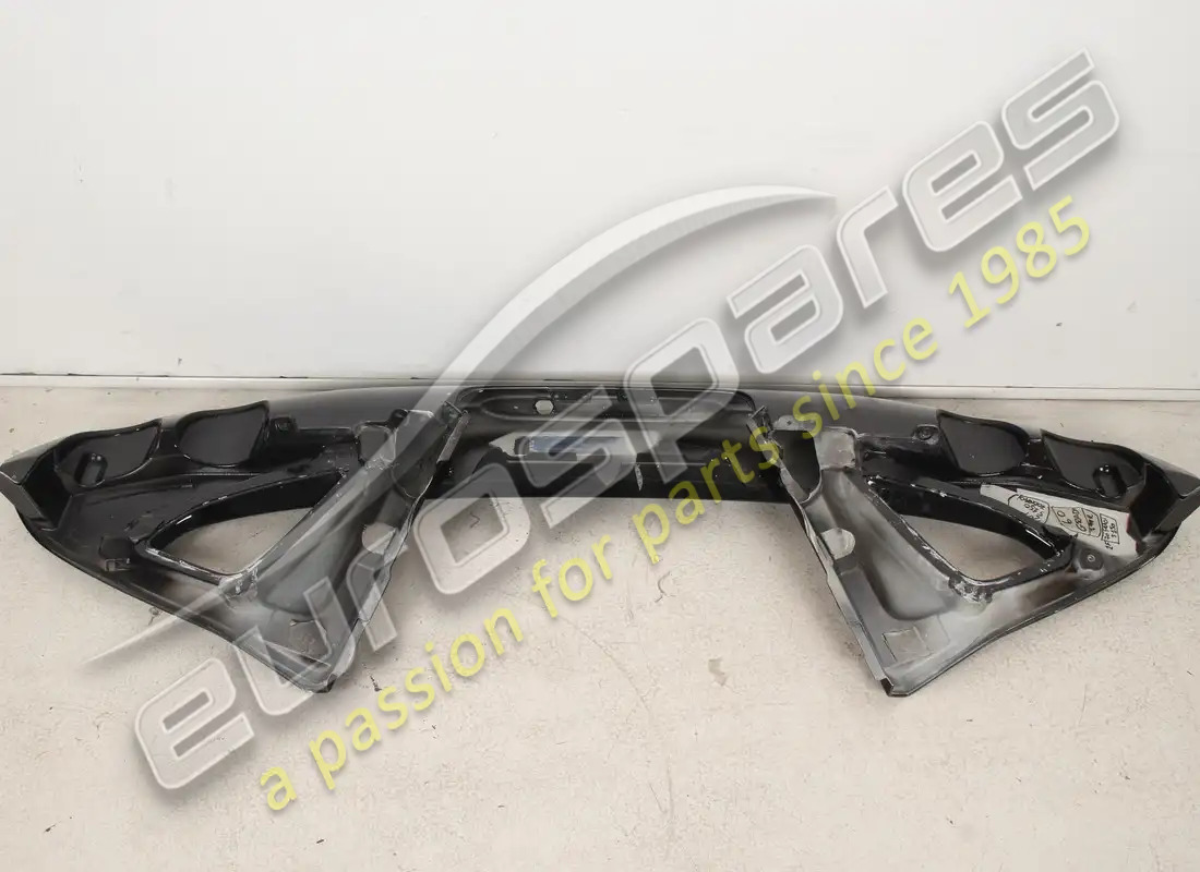 nouveau (autre) ferrari spoiler arrière complet. numéro de pièce 949122 (4)