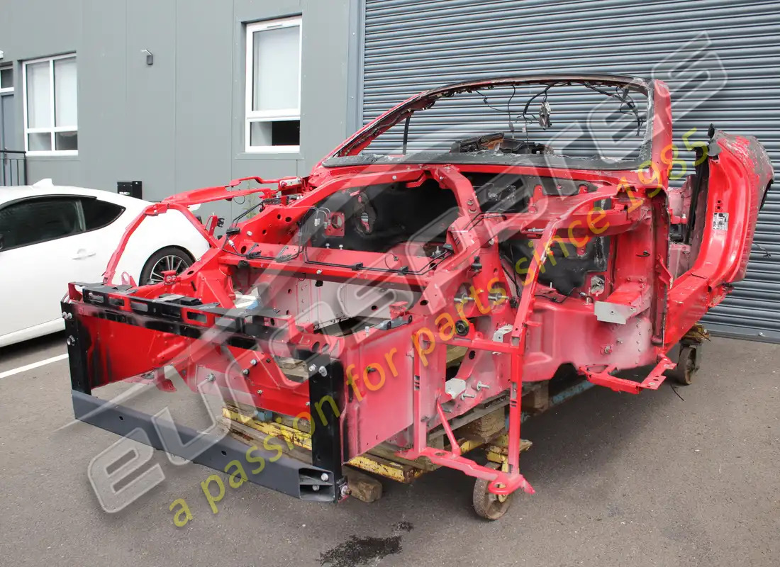 utilisé ferrari châssis avant. numéro de pièce eap1480019 (2)
