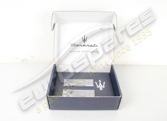 nouveau maserati kit d'éclairage de courtoisie avec logo numéro de pièce 940001321