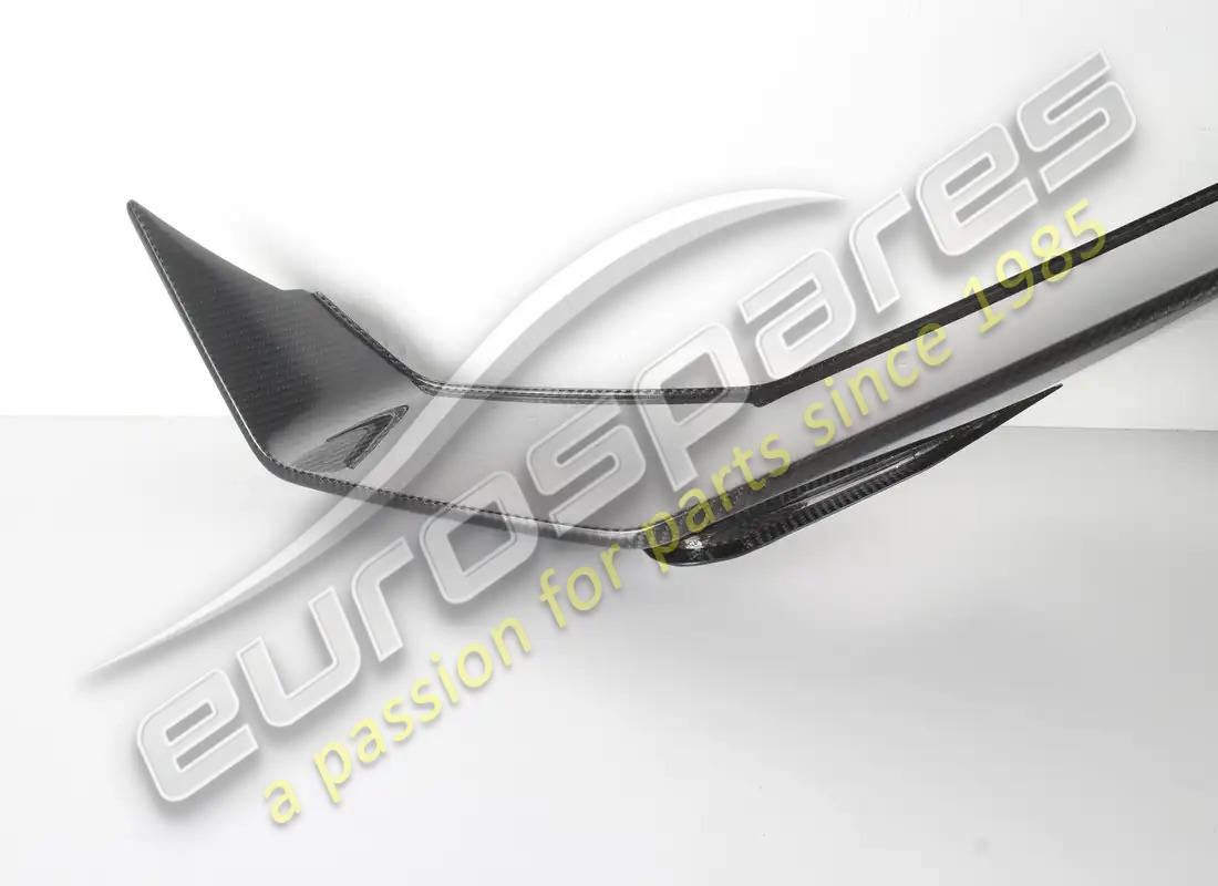 nouveau (autre) lamborghini garniture d'angle. numéro de pièce 470807138 (3)