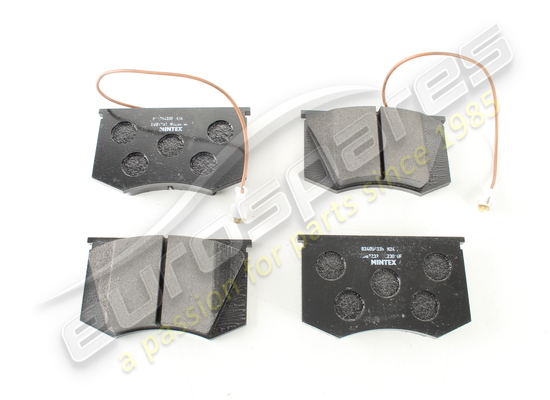 new oe front brake pad set part number 95690750