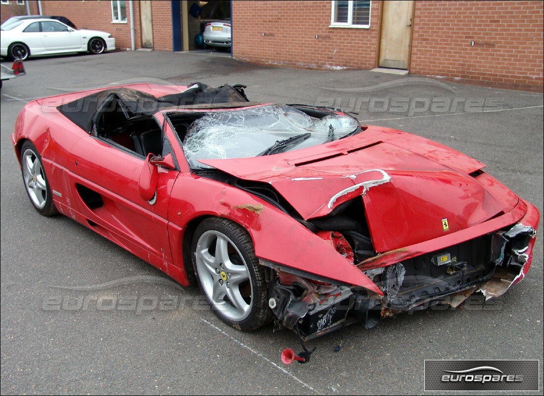 ferrari 355 (5.2 motronic) avec 15,431 miles, en préparation pour le démontage #1