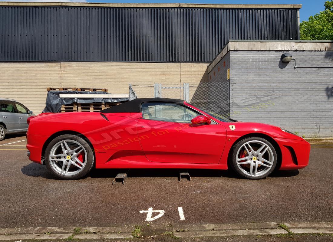 ferrari f430 spider (rhd) avec inconnu, en préparation pour le démontage #6