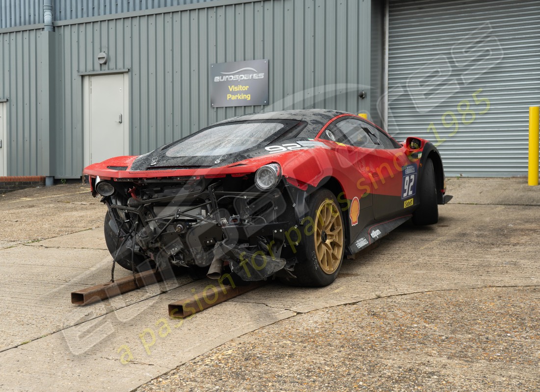 ferrari 488 challenge avec 3900km, en préparation pour le démontage #5