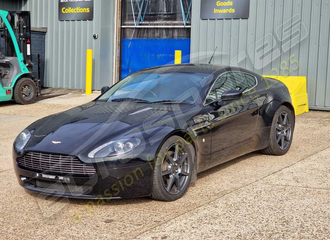 aston martin v8 vantage (2006) avec 84,619 miles, en préparation pour le démontage #1