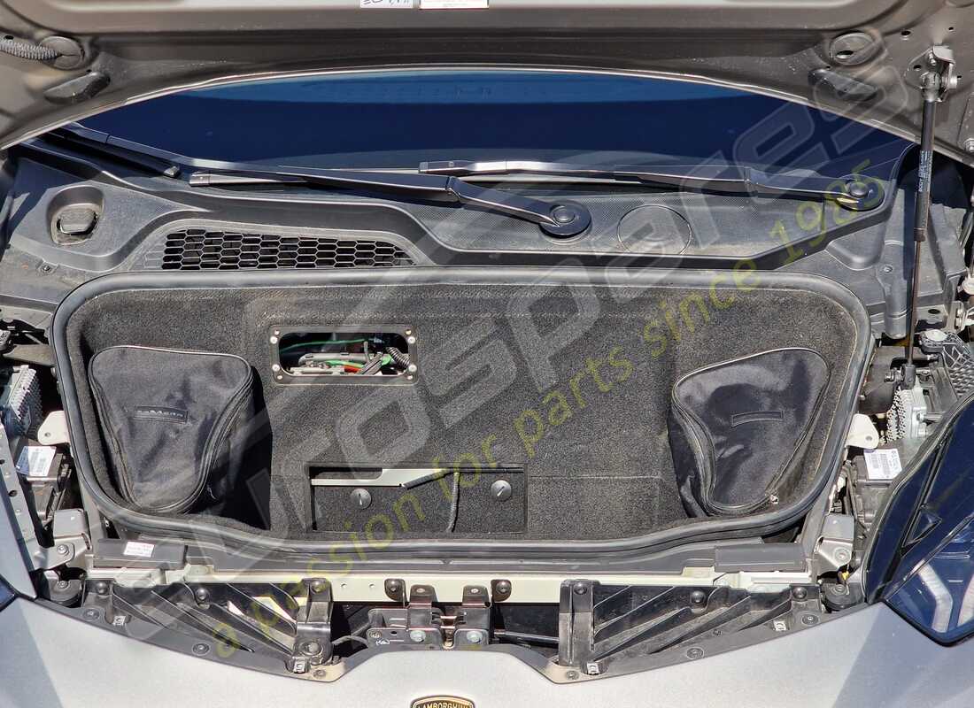 lamborghini 2017 (lp610-4 spyder) avec 21,701 kilomètres, en préparation pour le démantèlement #16