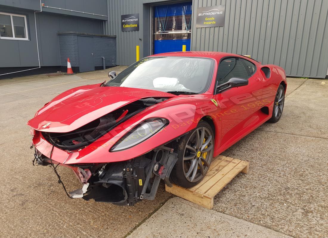ferrari f430 scuderia (rhd) en préparation pour démantèlement à eurospares