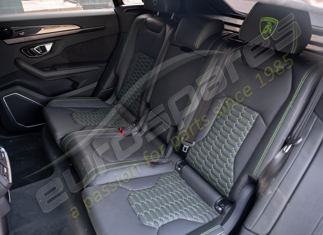 lamborghini urus (2022) avec 11402, en préparation pour le démantèlement #12