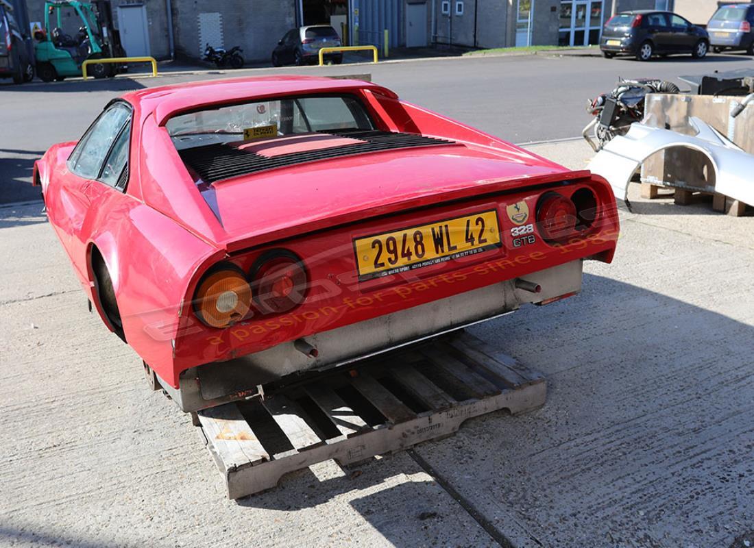 ferrari 328 (1988) avec n/a, en préparation pour le démontage #6