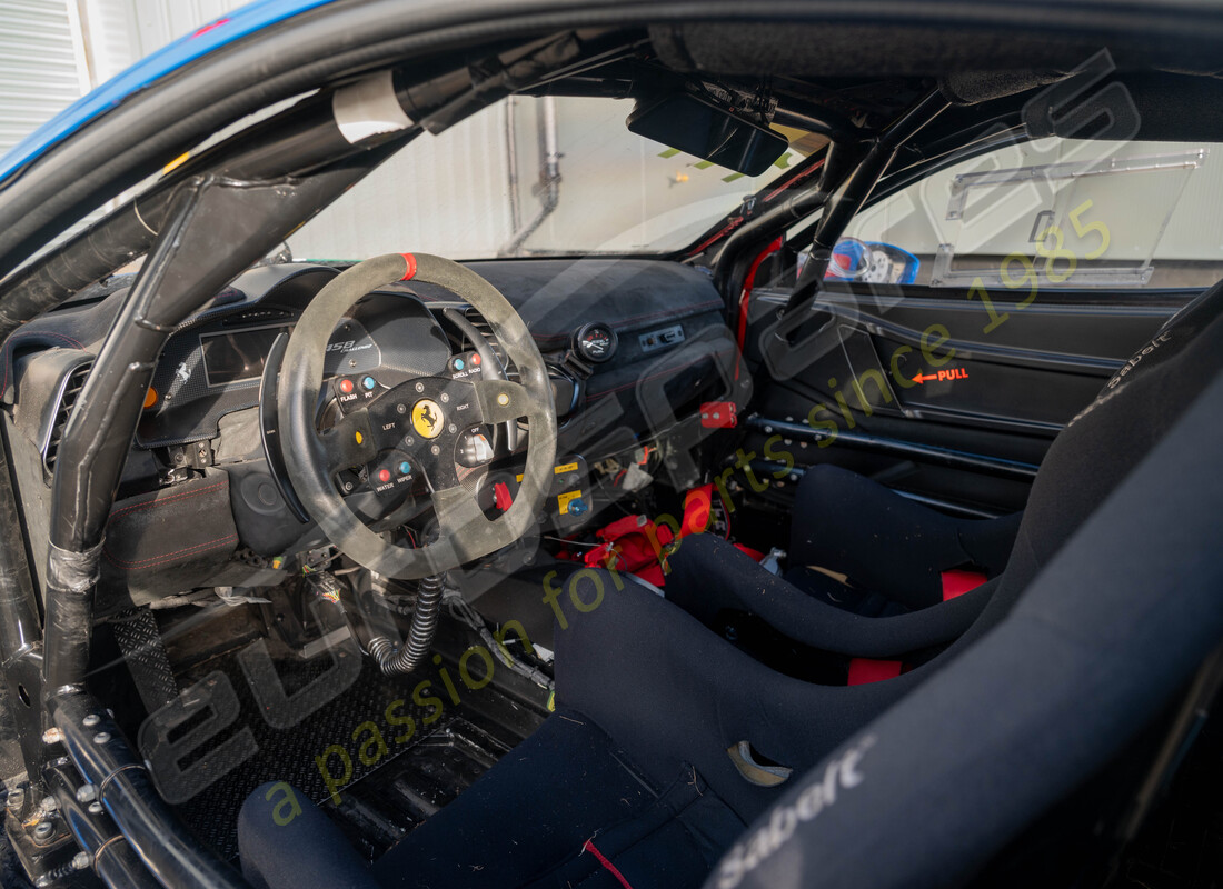 ferrari 458 challenge avec 28080 kms, en préparation pour le démantèlement #9