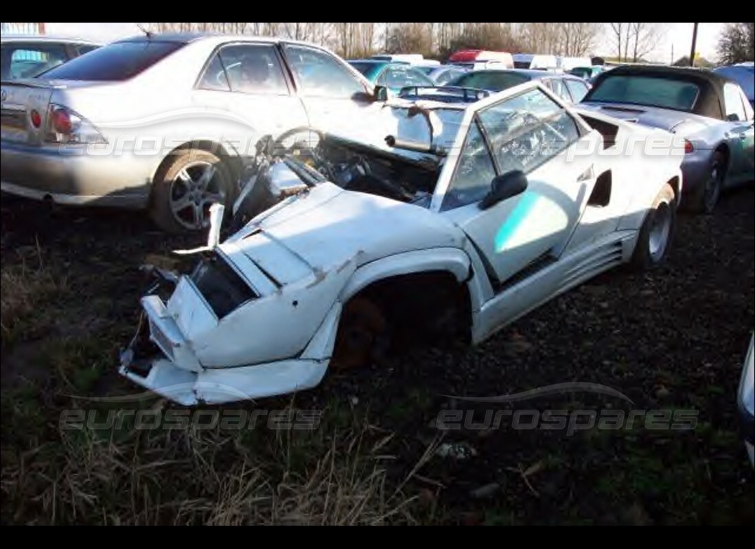 lamborghini countach 5000 qv (1985) avec 23,000 kilomètres, en préparation pour le démantèlement #3