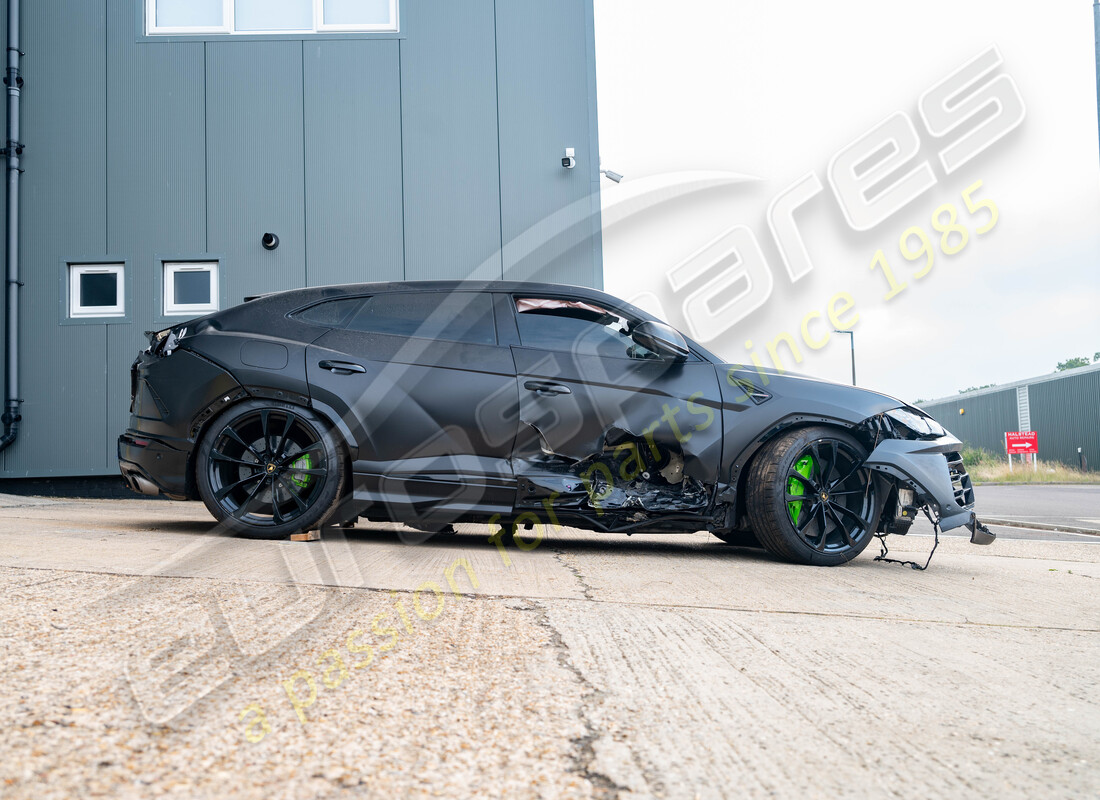 lamborghini urus (2022) avec 11402, en préparation pour le démantèlement #2