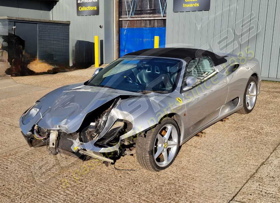 ferrari 360 spider en préparation pour démantèlement à eurospares