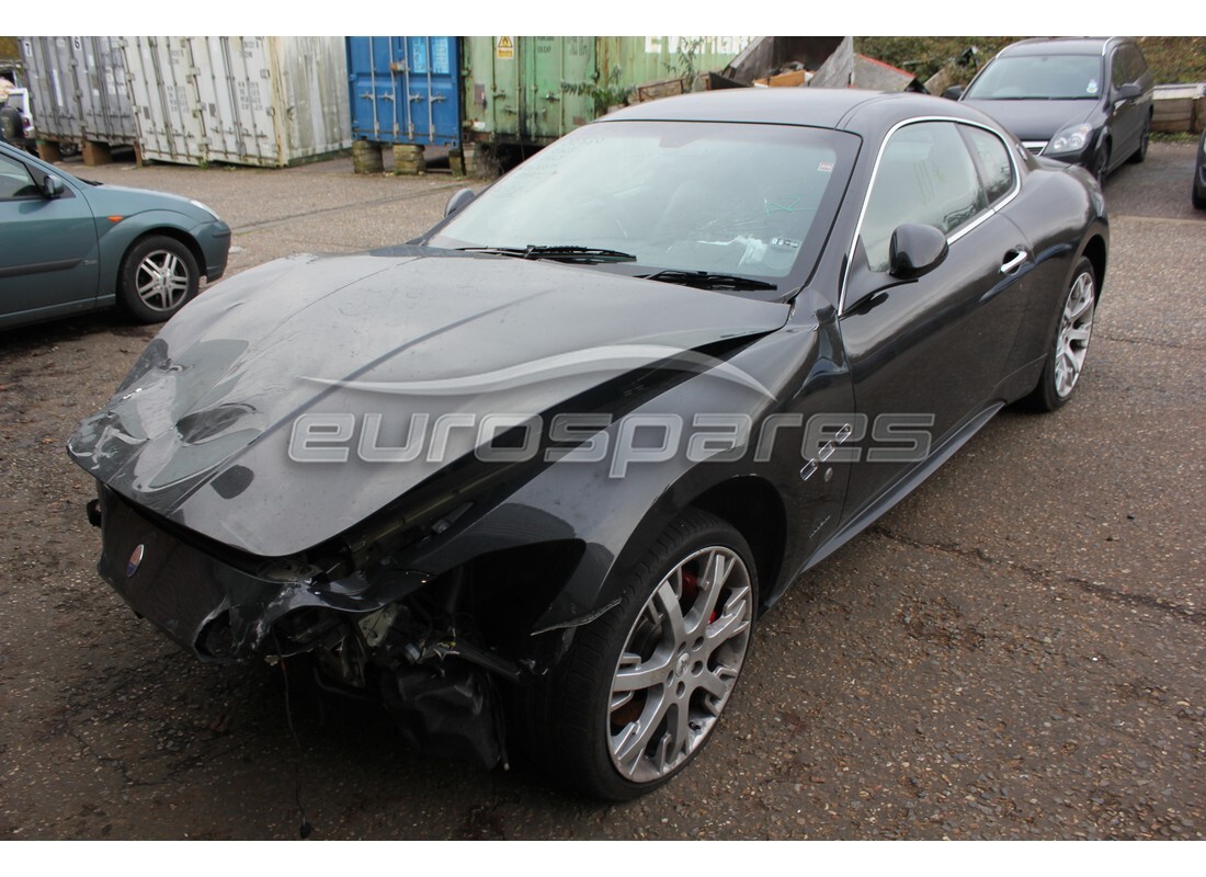 maserati granturismo (2009) en préparation pour démantèlement à eurospares