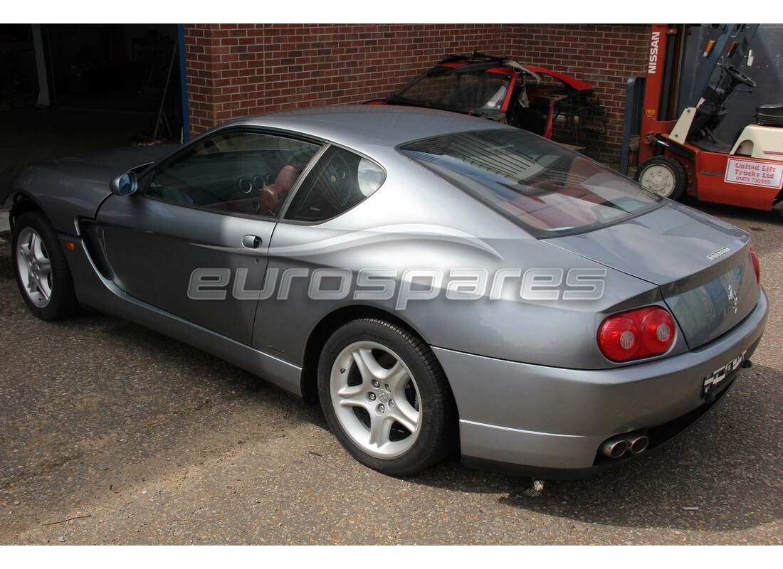 ferrari 456 m gt/m gta avec 23,481 miles, en préparation pour le démontage #4