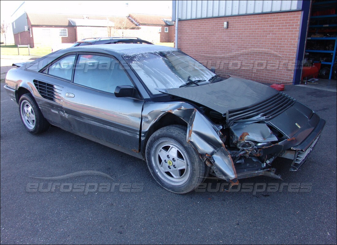 ferrari mondial 3.2 qv (1987) avec 74,889 miles, en préparation pour le démontage #8