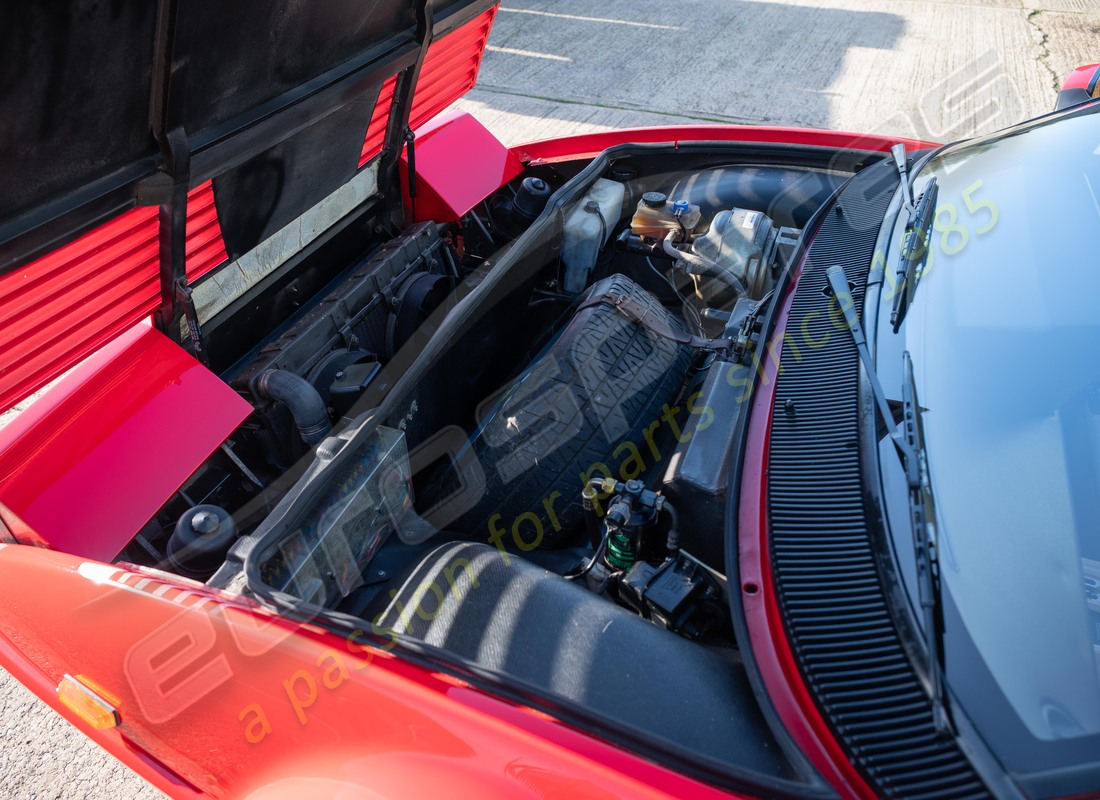 ferrari mondial 3.2 qv (1987) avec 83223, en préparation pour le démontage #23