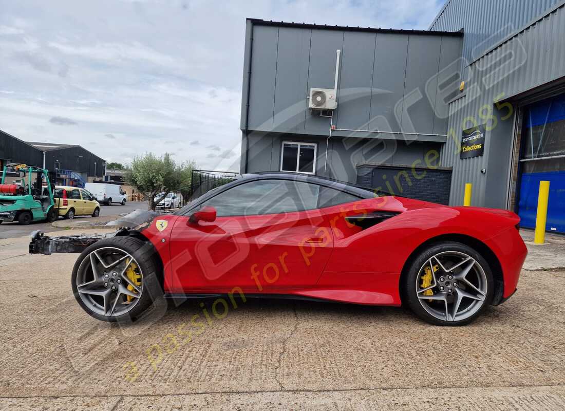 ferrari f8 tributo avec 973 miles, en préparation pour le démontage #2