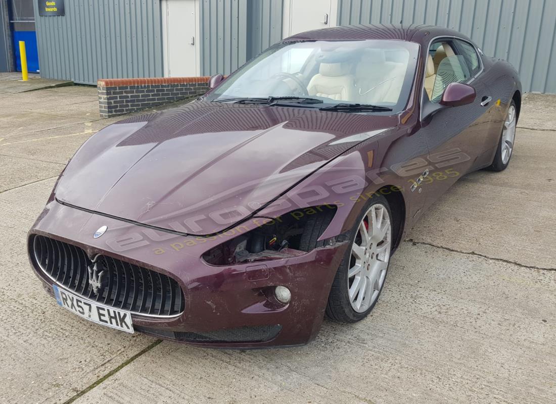 maserati granturismo (2008) en préparation pour démantèlement à eurospares