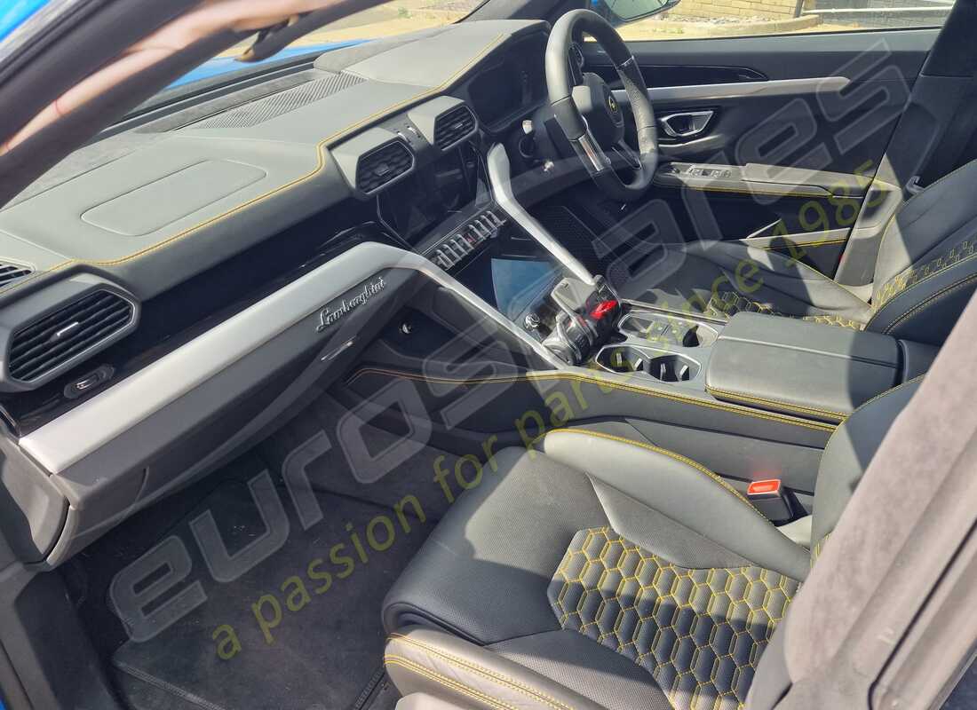 lamborghini urus (2020) avec 13,163 miles, en préparation pour le démontage #10