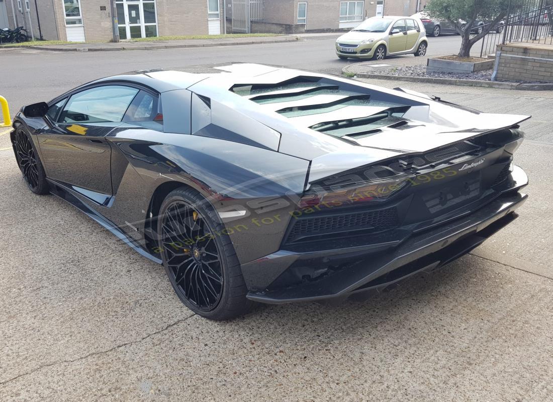 lamborghini 2018 (lp740-4 s coupe) avec 6,254 miles, en préparation pour le démontage #3