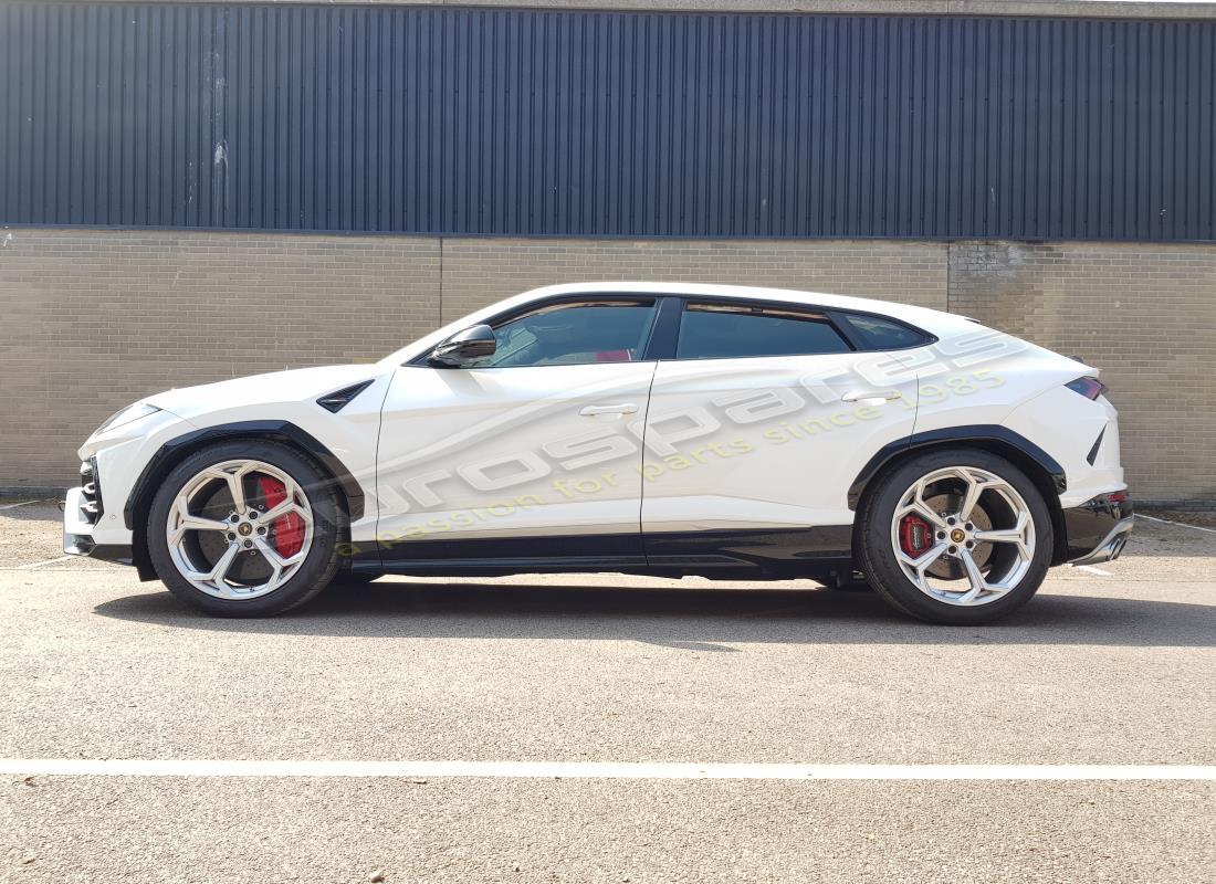 lamborghini urus (2019) with 200 miles, being prepared for dismantling #2