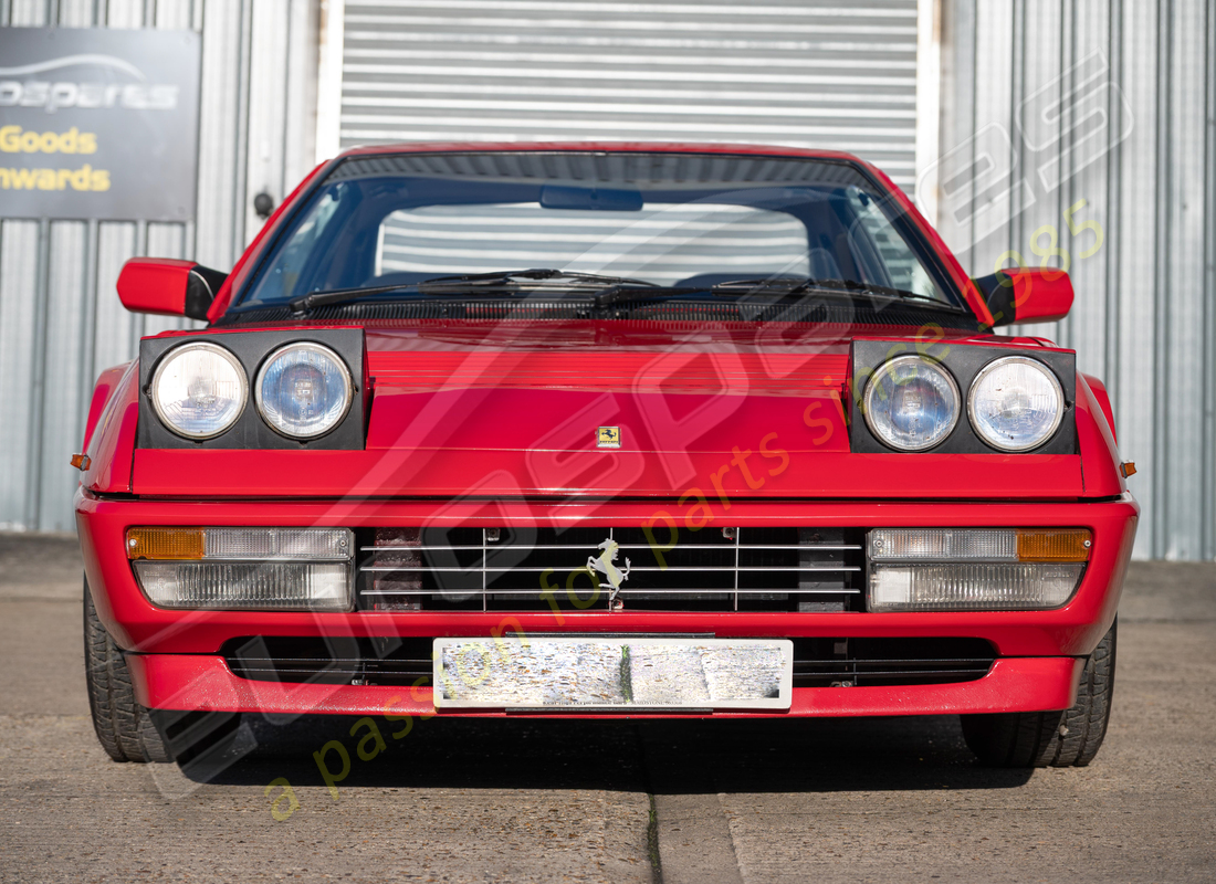 ferrari mondial 3.2 qv (1987) avec 83223, en préparation pour le démontage #8