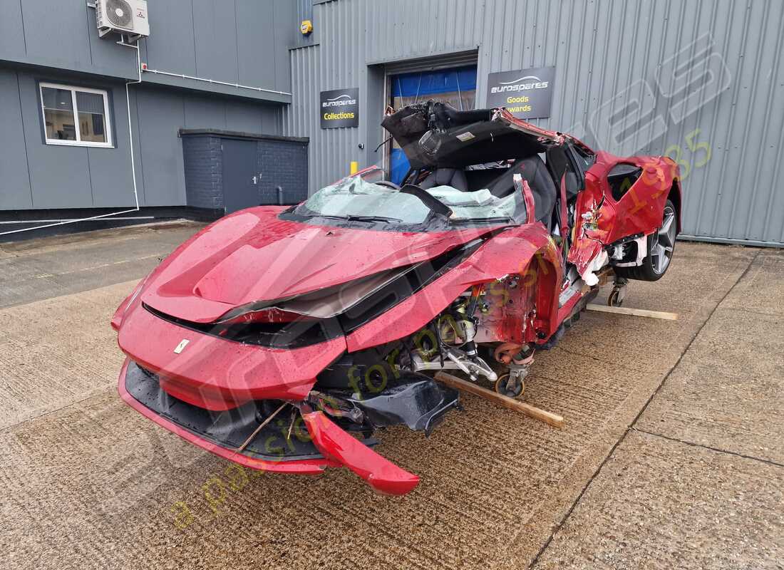ferrari f8 tributo en préparation pour démantèlement à eurospares