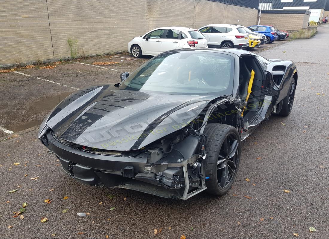 ferrari 488 spider (rhd) en préparation pour démantèlement à eurospares